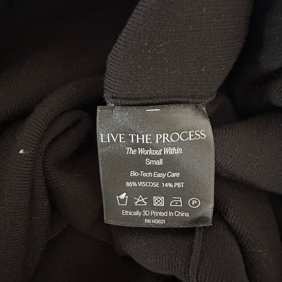 Cashmere sweater. Live the process. Rare to find - Picture 4 of 4
